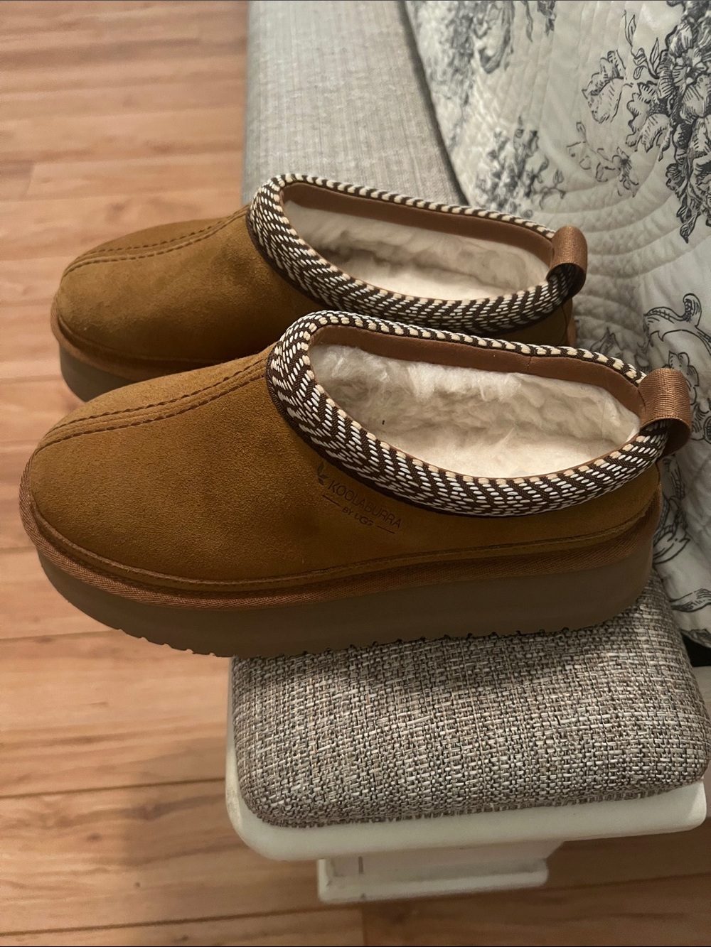 Koolaburra Chestnut/Tan Suede Shearling-Lined Platform Slip-On Clogs